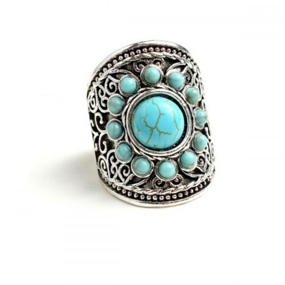 Faux Turquoise‎ Ring - Picture 1 of 4